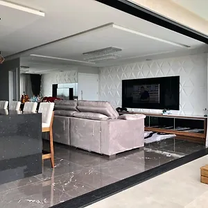 https://beach-palace-residence.santa-catarina-brasil.com